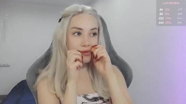 Thumbnail 1, _chatur_babe's Stream at Chaturbate, 13 months ago