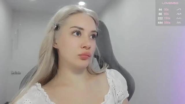 Thumbnail 1, _chatur_babe's Stream at Chaturbate, 13 months ago