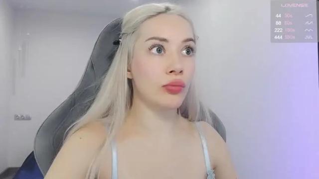Image 2 of _chatur_babe Stream on Chaturbate on 12 months ago