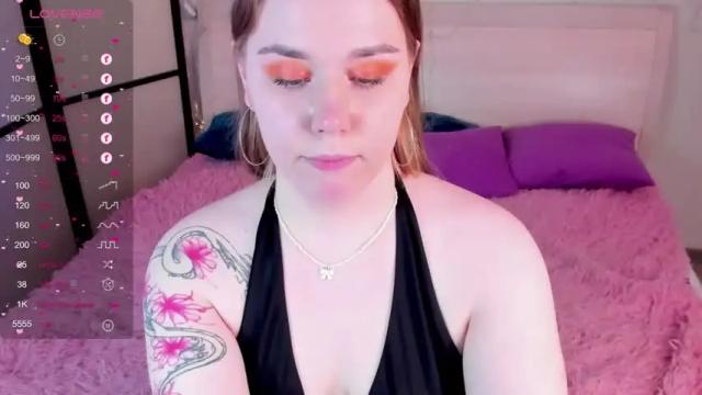 Image 11 of _chloe__white Stream on Chaturbate on 15 months ago