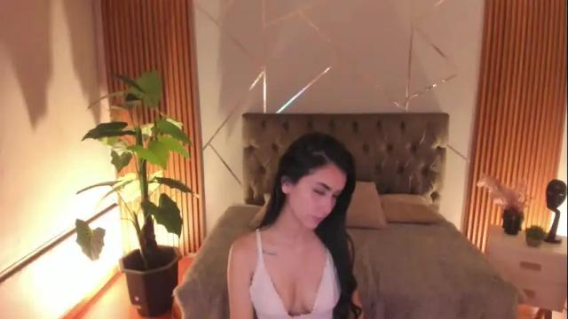 Image 2 of _coraliinee_ Stream on Chaturbate on 1 month ago