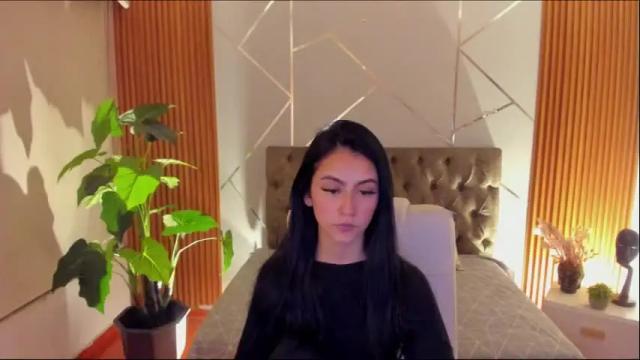 Image 4 of _coraliinee_ Stream on Chaturbate on 1 month ago