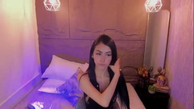 Image 3 of _coraliinee_ Stream on Chaturbate on 16 days ago
