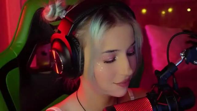 Image 6 of _cyberpink_ Stream on Chaturbate on 19 months ago