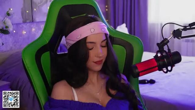 Image 3 of _cyberpink_ Stream on Chaturbate on 18 months ago