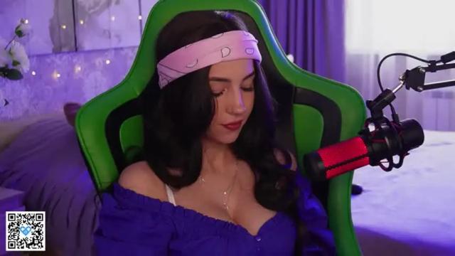 Thumbnail 2, _cyberpink_'s Stream at Chaturbate, 18 months ago