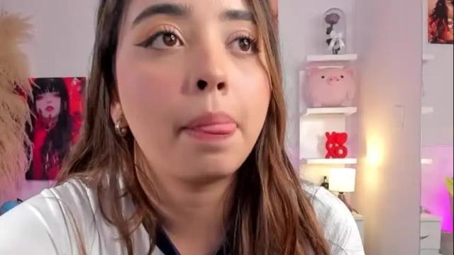 Image 2 of _dayana_miler Stream on Chaturbate on 2 months ago