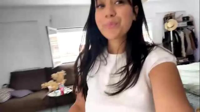 Image 4 of _elena_barra Stream on Chaturbate on 2 months ago