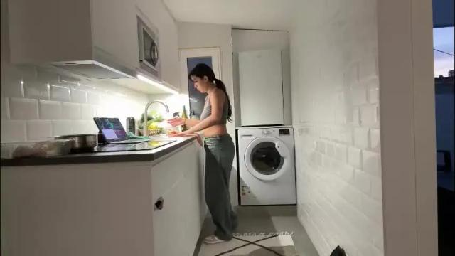 Image 4 of _elena_barra Stream on Chaturbate on 3 months ago