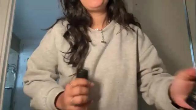 Image 2 of _elena_barra Stream on Chaturbate on 1 month ago