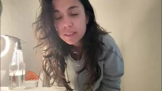 Image 4 of _elena_barra Stream on Chaturbate on 1 month ago