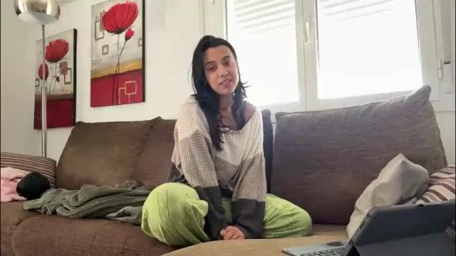 Image 3 of _elena_barra Stream on Chaturbate on 3 days ago