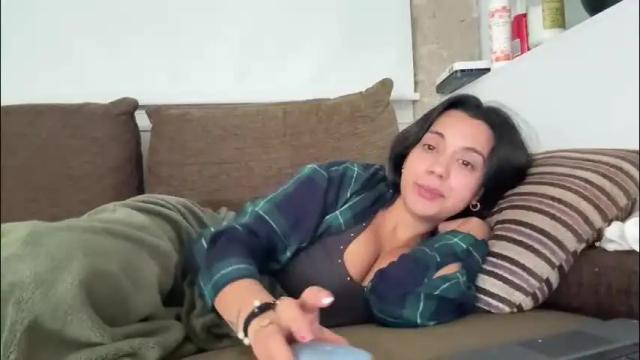 Image 6 of _elena_barra Stream on Chaturbate on 1 day ago