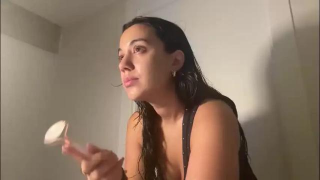 Image 2 of _elena_barra Stream on Chaturbate on 2 months ago