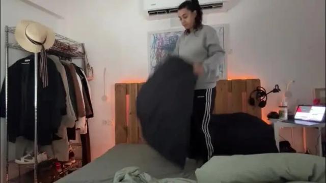 Image 3 of _elena_barra Stream on Chaturbate on 17 days ago