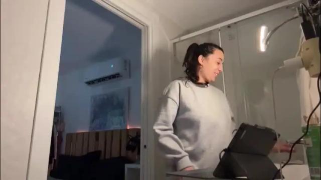 Image 4 of _elena_barra Stream on Chaturbate on 17 days ago