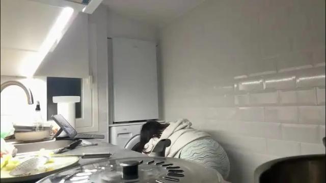 Image 2 of _elena_barra Stream on Chaturbate on 16 days ago