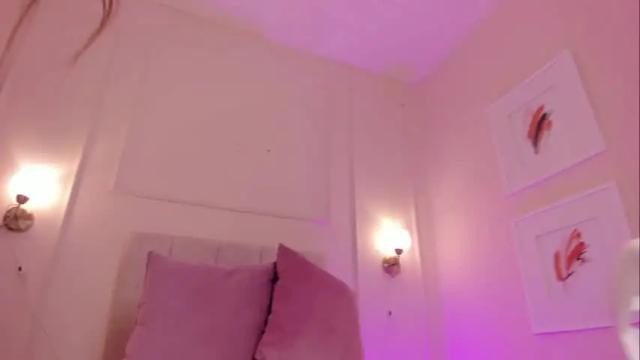 Image 3 of _elizabeth_18 Stream on Chaturbate on 15 months ago