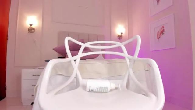 Image 10 of _elizabeth_18 Stream on Chaturbate on 14 months ago
