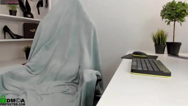 Image 10 of _emiliaa_ Stream on Chaturbate on 15 months ago