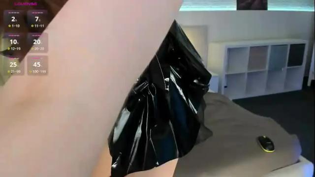 Image 3 of _emiliaa_ Stream on Chaturbate on 1 month ago