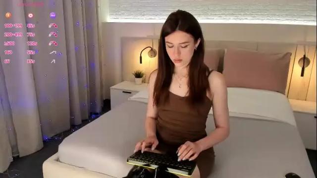 Thumbnail 1, _emiliaa_'s Stream at Chaturbate, 1 day ago
