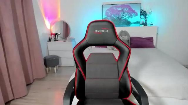 Thumbnail 1, _emiliaaa's Stream at Chaturbate, 17 months ago