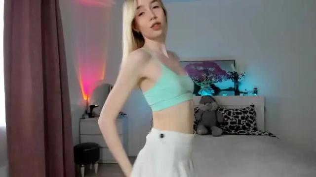 Image 12 of _emiliaaa Stream on Chaturbate on 15 months ago
