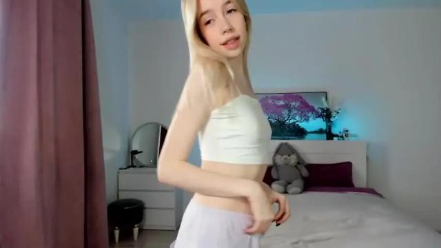 Thumbnail 2, _emiliaaa's Stream at Chaturbate, 14 months ago