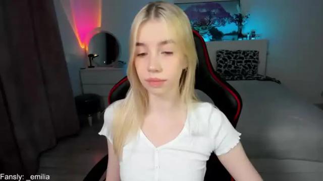 Image 6 of _emiliaaa Stream on Chaturbate on 14 months ago