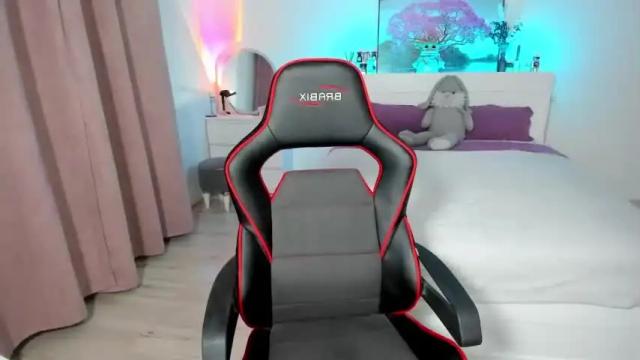 Image 11 of _emiliaaa Stream on Chaturbate on 13 months ago