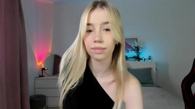 Image 12 of _emiliaaa Stream on Chaturbate on 13 months ago