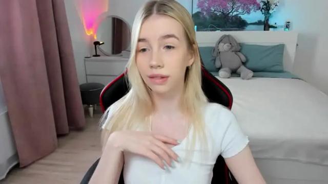 Thumbnail 1, _emiliaaa's Stream at Chaturbate, 12 months ago