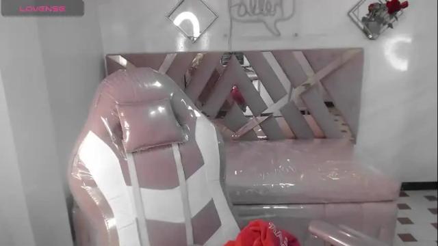 Image 11 of _emily_v Stream on Chaturbate on 1 month ago