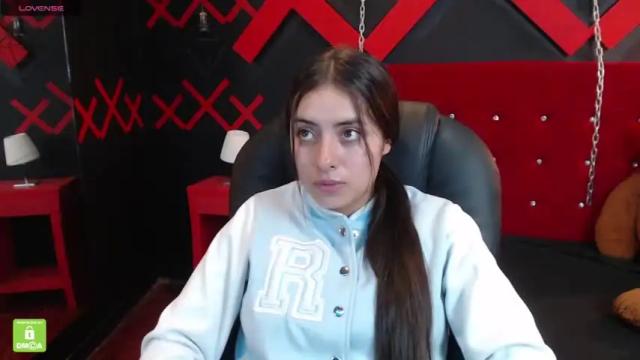 Image 3 of _emma_diamond_ Stream on Chaturbate on 14 months ago