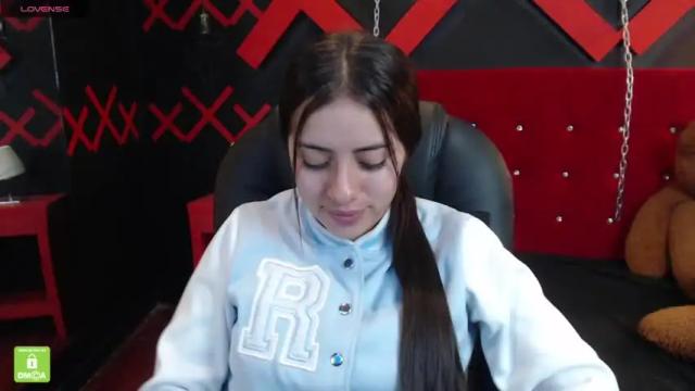 Image 6 of _emma_diamond_ Stream on Chaturbate on 14 months ago