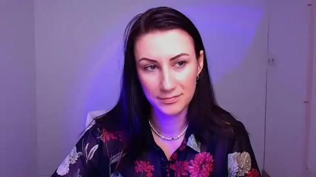 Image 2 of _emma_lay Stream on Chaturbate on 15 months ago