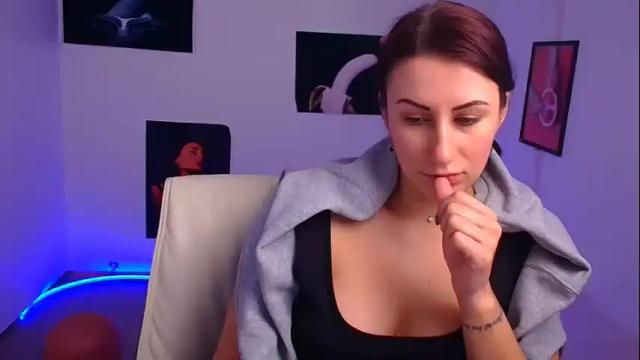 Image 10 of _emma_lay Stream on Chaturbate on 3 months ago