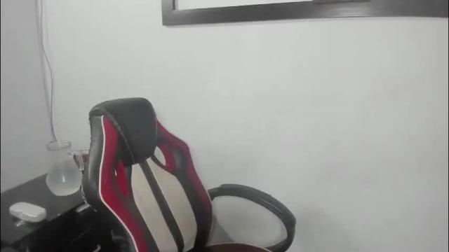 Image 4 of _emma_loyd_ Stream on Chaturbate on 1 month ago
