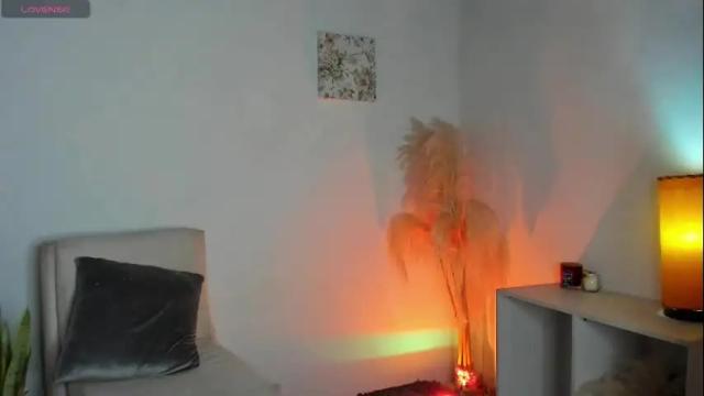Image 2 of _emma_m Stream on Chaturbate on 2 months ago
