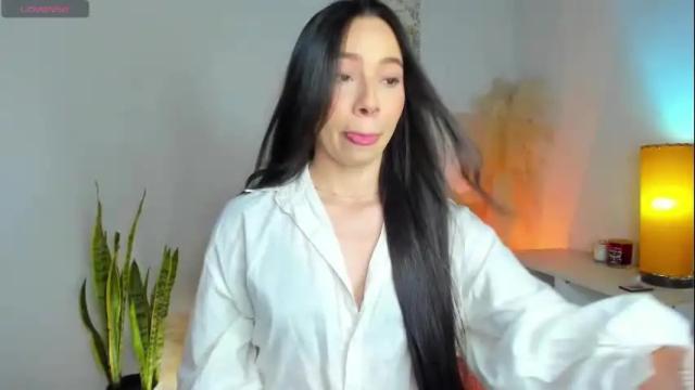 Image 3 of _emma_m Stream on Chaturbate on 1 month ago