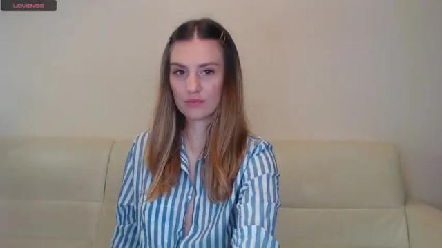 Thumbnail 1, _esmeraldiyaa_'s Stream at Chaturbate, 21 months ago