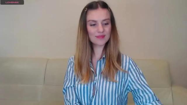 Image 12 of _esmeraldiyaa_ Stream on Chaturbate on 21 months ago