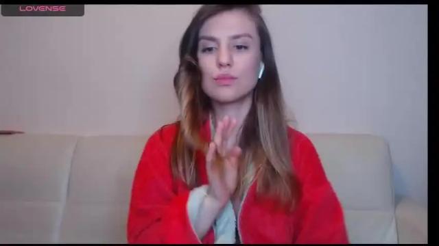 Image 7 of _esmeraldiyaa_ Stream on Chaturbate on 19 months ago