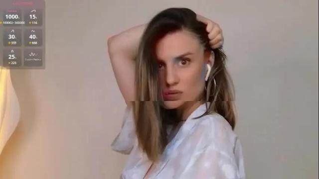 Image 7 of _esmeraldiyaa_ Stream on Chaturbate on 6 months ago