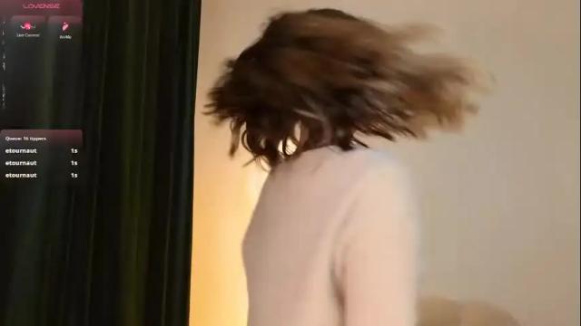 Image 10 of _esmeraldiyaa_ Stream on Chaturbate on 6 months ago