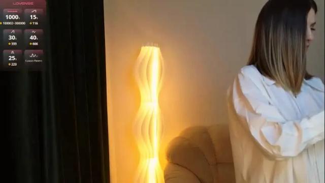 Image 6 of _esmeraldiyaa_ Stream on Chaturbate on 6 months ago