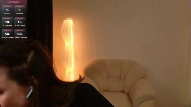 Image 7 of _esmeraldiyaa_ Stream on Chaturbate on 5 months ago