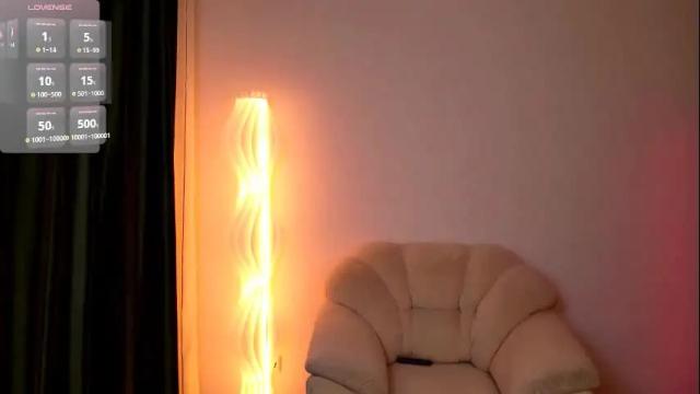 Image 8 of _esmeraldiyaa_ Stream on Chaturbate on 4 months ago