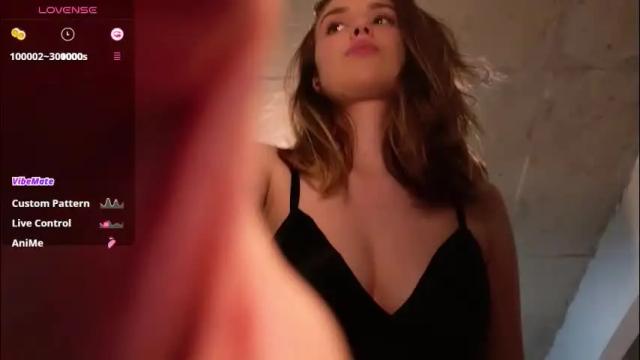Image 11 of _esmeraldiyaa_ Stream on Chaturbate on 2 months ago